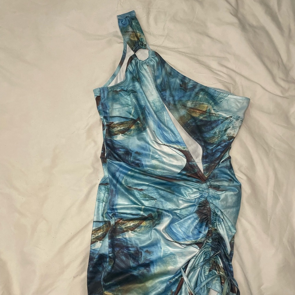 One shoulder blue dress